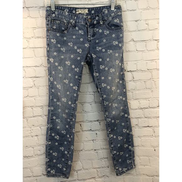 Free People Blue & White Ditsy Flower Crop Cropped Jeans 26 - Picture 2 of 7